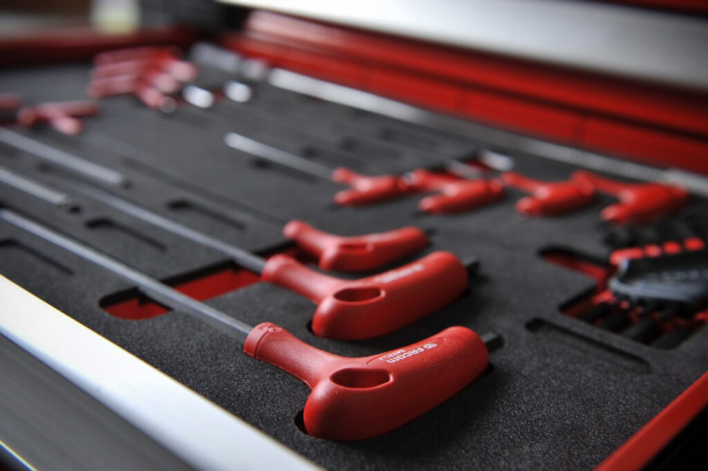 Tools in foam modules.